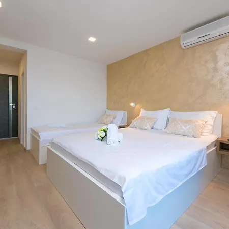 Apartamento Nadalina Brela
